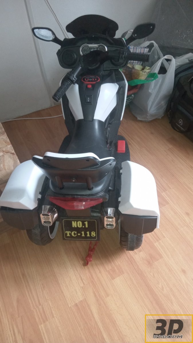 Дитячий квадроцикл на акумуляторі, на вік 3-6 років, навантаження до 30 кг
