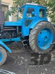 Трактор Т-140, навісне обладнання: причіп, плуги, сівалка, тощо