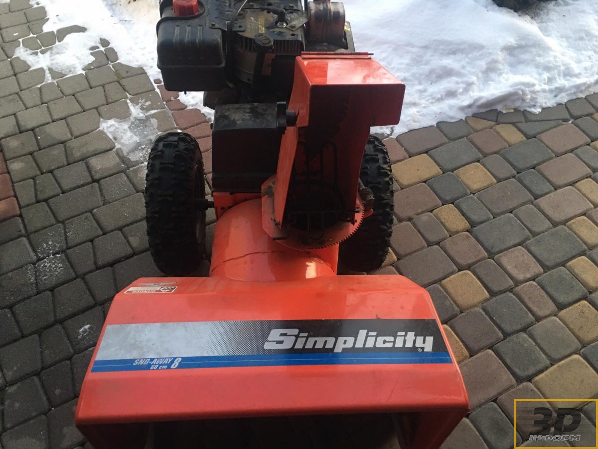 Продається снігоприбиральна машина