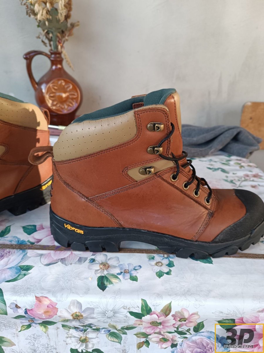 Продам чоловічі шкіряні черевики