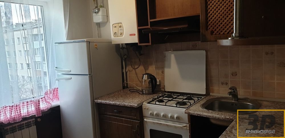 Здається 2-кімнатна квартира, площею 46 м², вул. Б. Хмельницького