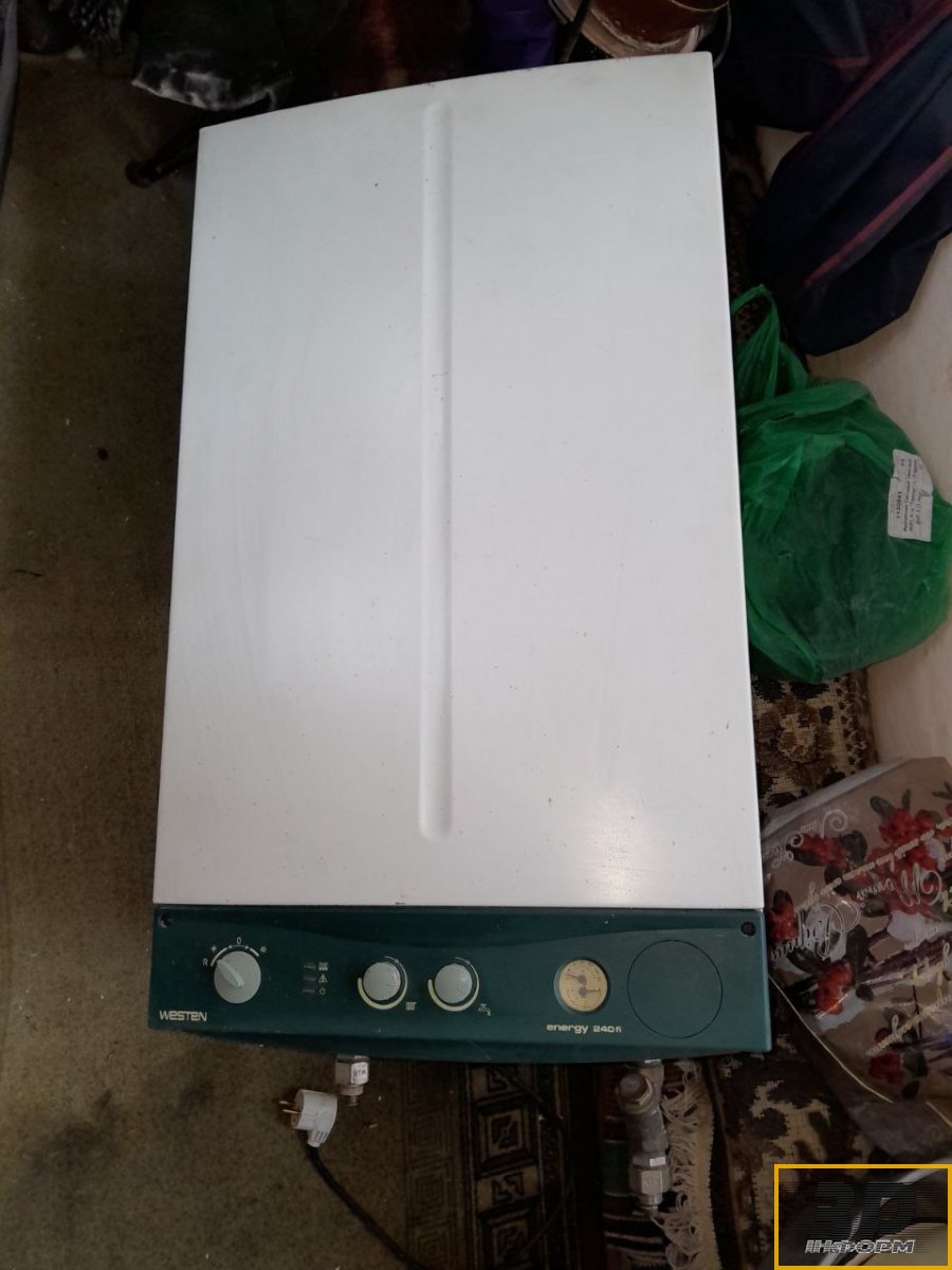 Котел Westen, мікрохвильовка Whirlpool, телевізор JWC, мультиварка Rotex та плита Beko