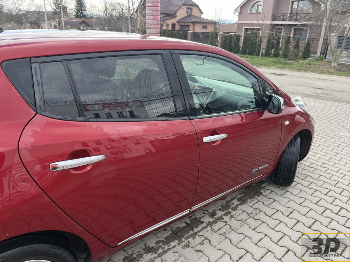 Продам Nissan Leaf 24 кВт Tekna 2013 р.в. рестайлінг вишневого кольору SOH 83 %