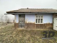 Дерев'яний будинок на земельній ділянці 0,35 га в с. Загайпіль (центр)